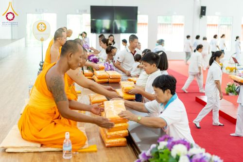 ภาพ No.238521:วันอาทิตย์ที่ 17 สิงหาคม พ.ศ. 2568 พิธีทอดผ้าป่าบำรุงศูนย์อบรมเยาวชนนครปฐม ครบรอบ 14 ปี และพิธีปลูกต้นไม้รอบสระเศรษฐี ณ ศูนย์อบรมเยาวชนนครปฐม