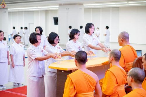 ภาพ No.246514:วันที่ 17 กันยายน พ.ศ. 2568 พิธีรับดวงแก้วนักเรียนบาลี "ดวงแก้วยกชั้นให้ลั่นจักรวาล" ณ ห้องเทวสภา วัดพระธรรมกาย