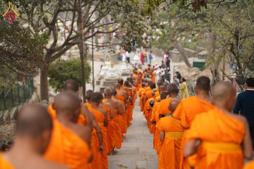 ภาพ No.132507:สามเณรเนปาล บิณฑบาต ย่านทาเมล เมืองกาฐมาณฑุ และเมืองปาฏัน ในโครงการบรรพชา 1,250 รูป ประเทศเนปาล วันที่ 20 มีนาคม พ.ศ. 2567