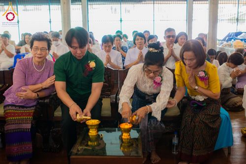 ภาพ No.178365:พิธีทอดกฐิน ณ วัดสระบัว แขวงรองเมือง เขตปทุมวัน กรุงเทพฯ ในโครงการทอดกฐินสามัคคีทั่วไทย 30,000 วัด บูชาธรรม 80 ปี หลวงพ่อธัมมชโย โดยคณะศิษยานุศิษย์วัดพระธรรมกาย วันที่ 10 พฤศจิกายน พ.ศ. 2567