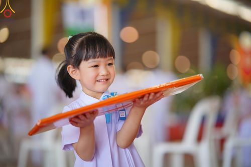 ภาพ No.99759:พิธีทอดผ้าป่า ต้นสมบัติจักรพรรดิ ในวันอาทิตย์ที่ 3 ธันวาคม พ.ศ. 2566 ณ สภาธรรมกายสากล วัดพระธรรมกาย จ.ปทุมธานี