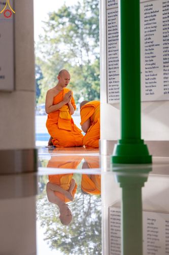 ภาพ No.162308:วันมหาปวารณาออกพรรษา วันพฤหัสบดีที่ 17 ตุลาคม พ.ศ. 2567 (ขึ้น 15 ค่ำ เดือน 11 ) ณ อุโบสถ วัดพระธรรมกาย