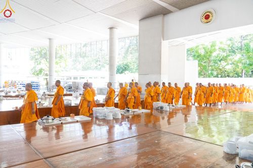 ภาพ No.147720:พิธีถวายภัตตาหารเมนูสวรรค์ ในพรรษาแห่งการเข้าถึงธรรม วันเสาร์ที่ 10 สิงหาคม พ.ศ. 2567 ณ หอฉันคุณยายอาจารย์ฯ วัดพระธรรมกาย