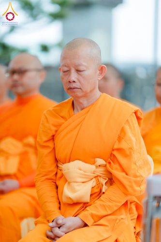 ภาพ No.220854:วันที่ 13 เมษายน พ.ศ. 2568 พิธีโปรยรัตนชาติปฐมเริ่มสถาปนาเจดีย์ และ พิธีเปิดหมู่บ้านปฏิบัติธรรม เพื่อการบรรลุธรรม ณ วัดป่าธรรมกายนานาชาติโทชิหงิ  ประเทศญี่ปุ่น