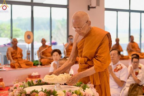 ภาพ No.96127:กฐินสามัคคี ฉลองวิหารพระมงคลเทพมุนี (สด จนฺทสโร) ณ ศูนย์ปฏิบัติธรรมภาคใต้ อ.บางกล่ำ จ.สงขลา วันที่ 19 พฤศจิกายน พ.ศ. 2566