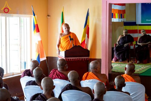 ภาพ No.225547:วันที่ 1 พฤษภาคม พ.ศ. 2568 พิธีเปิดโครงการ สยาม-ลังกา ธรรมยาตรา ฉลองเทศกาลวิสาขบูชาแห่งชาติ ศรีลังกา  และ บูชาธรรม 81 ปี หลวงพ่อธัมมชโย