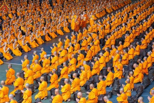 ภาพ No.128167:พิธีอัญเชิญพระบรมสารีริกธาตุ " ใจกลางเมืองนครหาดใหญ่ " เพื่อประดิษฐาน ณ มหารัตนเจดีย์สิริปทุมสวรรค์ (เจดีย์อริยพุทธะ 5 พระองค์) ศูนย์ปฏิบัติธรรมภาคใต้ อ.บางกล่ำ จ.สงขลา  วันที่ 9 มีนาคม พ.ศ.2567 (ชุดที่ 1)