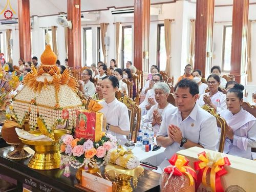 ภาพ No.169683:พิธีทอดกฐิน ณ วัดตระพังทอง ตำบลเมืองเก่า อำเภอเมือง จังหวัดสุโขทัย (มีอายุเก่าแก่ 741ปี) ในโครงการกฐินสามัคคีทั่วไทย 30,000 วัด บูชาธรรม 80 ปี หลวงพ่อธัมมชโย โดยคณะศิษยานุศิษย์วัดพระธรรมกาย วันที่ 26 ตุลาคม พ.ศ. 2567