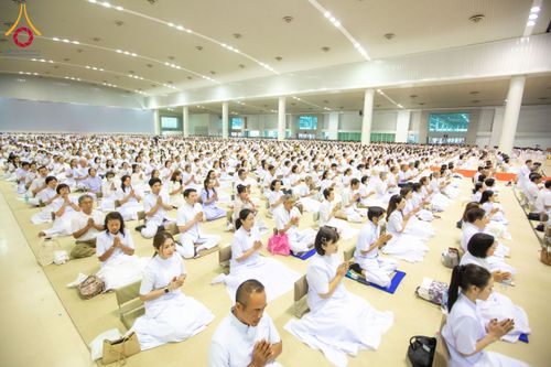 ภาพ No.209509:วันอาทิตย์ที่ 2 มีนาคม พ.ศ. 2568 พิธีบูชาข้าวพระ ณ สภาธรรมกายสากล วัดพระธรรมกาย