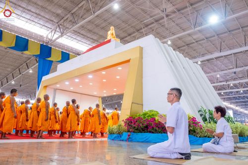 ภาพ No.123151:พระธรรมยาตรารับประกาศนียบัตร และพระของขวัญ ในวันอาทิตย์ต้นเดือนที่ 4 กุมภาพันธ์ พ.ศ.2567 ณ สภาธรรมกายสากล วัดพระธรรมกาย