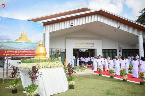 ภาพ No.241272:วันอาทิตย์ที่ 24 สิงหาคม พ.ศ.2568 พิธีปฐมผ้าป่าสถาปนาองค์พระเจดีย์เพื่อสร้างสันติภาพโลก พิธีไถ่ชีวิตโค สร้างมหากุศลด้วยการให้ชีวิตสัตว์เป็นทาน ณ ศูนย์ปฏิบัติธรรมสระบุรี อ.พระพุทธบาท จ.สระบุรี