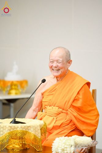 ภาพ No.223057:วันที่ 24 เมษายน พ.ศ. 2568 หลวงพ่อทัตตชีโวต้อนรับคณะสงฆ์เมียนมา ณ อาคาร 100 ปี คุณยายมหารัตนอุบาสิกาจันทร์ ขนนกยูง วัดพระธรรมกาย