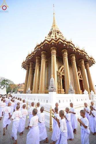 ภาพ No.135540:พิธีขอขมามอบผ้าไตร, พิธีบรรพชาสามเณร ในโครงการบรรพชาสามเณร ฟื้นฟูพระพุทธศาสนาทั่วไทย ณ วัดพระพุทธบาท ราชวรมหาวิหาร อ.พระพุทธบาท จ.สระบุรี วันที่ 6 เมษายน พ.ศ. 2567