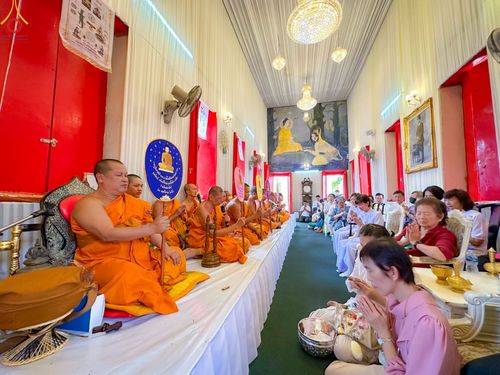 ภาพ No.94503:พิธีทอดกฐินสามัคคีทั่วไทย 5,000 วัด ณ วัดโบสถ์อินทรสารเพชร แขวงคูหาสวรรค์ เขตภาษีเจริญ กรุงเทพมหานคร วันที่ 12 พฤศจิกายน พ.ศ. 2566