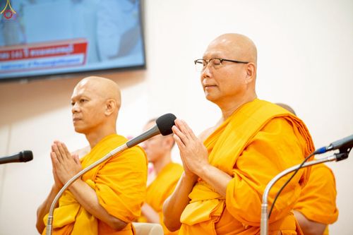 ภาพ No.252012:วันที่ 9 ตุลาคม พ.ศ. 2568 วัดพระธรรมกายซีลีคอนวัลเลย์ Dhammakaya Meditation Center Silicon Vally  เมืองมอแกนฮิลล์ รัฐเคลิฟอร์เนีย สหรัฐอเมริกา  ได้จัดงาน วันคล้ายวันเกิดด้วยรูปกายเนื้อ  พระมงคลเทพมุนี ครบ 141 ปี โดยมีกำหนดการช่วงเย็น พิธีมุทิตาสักการะพระ