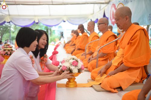 ภาพ No.90922:พิธีวางแผ่นพื้นคอนกรีต บรรจุดวงแก้ว และปฐมรัตนปฐวี ในบ่อมงคลมหาสมบัติ เพื่อสถาปนาอาคาร 80 ปี หลวงพ่อธัมมชโย วันอาทิตย์ที่ 15 ตุลาคม พ.ศ. 2566 ณ ศูนย์ปฎิบัติธรรมวิหารแดง จ.สระบุรี