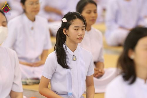 ภาพ No.215271:วันอาทิตย์ต้นเดือนที่ 6 เมษายน พ.ศ. 2568 พิธีบูชาข้าวพระ สภาธรรมกายสากล วัดพระธรรมกาย