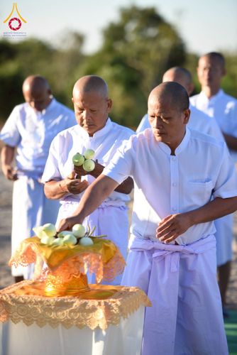 ภาพ No.278066:วันเสาร์ที่ 6 ธันวาคม พ.ศ. 2568 พิธีเวียนประทักษิณ ขอขมามอบผ้าไตร บรรพชาอุปสมบทหมู่ธรรมทายาท จำนวน 53 รูป โครงการอุปสมบทหมู่ รุ่นบูชาธรรมมหาปูชนียาจารย์ ประจำปี 2568 จังหวัดสระบุรี