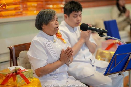 ภาพ No.161361:วัดพระธรรมกายลอนดอน สหราชอาณาจักร จัดงานบุญ น้อมถวายเป็นพุทธบูชา และบูชาธรรมเนื่องในวาระ 140 ปี วันคล้ายวันเกิดด้วยรูปกายเนื้อของ พระมงคลเทพมุนี (สด จนฺทสโร) พระผู้ปราบมาร ในวันที่ 10 ตุลาคม พ.ศ. 2567