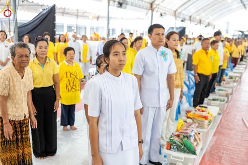 ภาพ No.146413:มหาสังฆทานถวายเป็นพุทธบูชาครั้งยิ่งใหญ่ โครงการทำบุญตักบาตร เพื่อถวายเป็นพระราชกุศล เนื่องในโอกาสมหามงคลเฉลิมพระชนมพรรษา พระบาทสมเด็จพระเจ้าอยู่ห้วฯ ทรงเจริญพระชนมพรรษา 6 รอบ 72 พรรษา