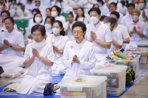 ภาพ No.205825:พิธีตักบาตร และ พิธีบูชาข้าวพระ ในวันอาทิตย์ต้นเดือน 2 กุมภาพันธ์ พ.ศ. 2568 ณ สภาธรรมกายสากล วัดพระธรรมกาย