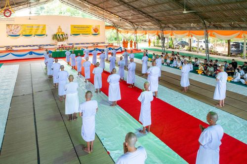 ภาพ No.101307:พิธีบรรพชาธรรมทายาท ในโครงการอุปสมบทบูชาธรรม มหาปูชนียาจารย์ พ.ศ. 2566 ณ วัดท่าสุวรรณ จ.ราชบุรี วันที่ 6 ธันวาคม พ.ศ. 2566