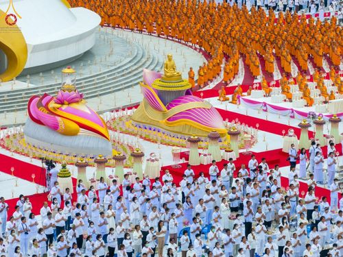 ภาพ No.118154:พิธีจุดประทีปถวายเป็นพุทธบูชา และบูชาธรรมมหาปูชนียาจารย์ พระมงคลเทพมุนี(สด จนฺทสโร) วันที่ 24 มกราคม พ.ศ. 2567 ณ อนุสรณ์สถานบางปลา อ.บางเลน จ.นครปฐม
