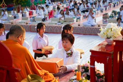 ภาพ No.123661:พิธีตักบาตรพระ ๑,๐๐๐ รูป ทำบุญครบรอบวัดห้วยตองสัก ๓๖ ปี วันเสาร์ที่ ๑๐ กุมภาพันธ์ พ.ศ. ๒๕๖๗ ณ วัดห้วยตองสัก อ.จอมทอง จ.เชียงใหม่