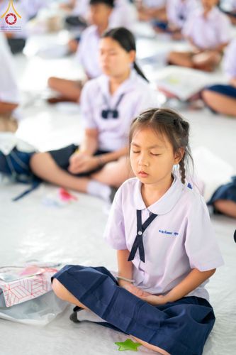 ภาพ No.103756:วันรวมพลังเด็กดี V-Star ผู้นำฟื้นฟูศีลธรรมโลก "รักษ์บวร รักษ์ศีล ๕ จังหวัดปทุมธานี" ปีที่ 5 ปีการศึกษา 2566 ณ วัดสายสุวพรรณ จ.ปทุมธานี วันศุกร์ที่ 22 ธันวาคม พ.ศ. 2566