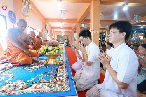 ภาพ No.168325:พิธีทอดกฐิน ณ วัดบางม่วง จ.นนทบุรี ในโครงการกฐินสามัคคีทั่วไทย 30,000 วัด บูชาธรรม 80 ปี หลวงพ่อธัมมชโย โดยคณะศิษยานุศิษย์วัดพระธรรมกาย วันที่ 20 ตุลาคม พ.ศ. 2567