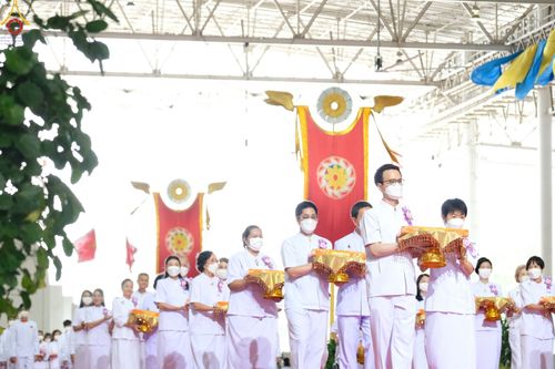 ภาพ No.89019:พิธีทอดผ้าป่าสมทบกฐินครั้งที่ 2 วันศุกร์ที่ 29 กันยายน พ.ศ. 2566 วันเพ็ญขึ้น 15 ค่ำ เดือน 10 ณ ห้องแก้วสารพัดนึก 1 วัดพระธรรมกาย