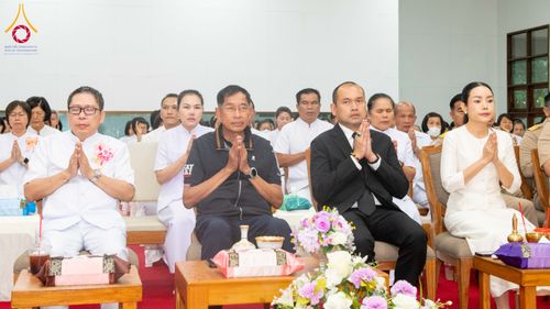 ภาพ No.315485:วันพุธที่ 25 มีนาคม พ.ศ. 2569 พิธีบำเพ็ญกุศล คุณพ่อณรงค์ จินตมากุล  สิริอายุ 99 ปี 11 เดือน โยมบิดา พระครูปลัดรัตนวีรวัฒน์ (รังสฤษดิ์ อิทฺธิจินตโก) ที่ปรึกษาเจ้าคณะจังหวัดปทุมธานี เจ้าอาวาสวัดพระธรรมกาย  ณ ห้องปลูกศรัทธา 2 วัดพระธรรมกาย ปทุมธานี