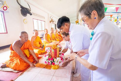 ภาพ No.183507:พิธีทอดกฐิน ณ วัดกุฏีดาว จ.เพชรบูรณ์ ในโครงการทอดกฐินสามัคคีทั่วไทย 30,000 วัด บูชาธรรม 80 ปี หลวงพ่อธัมมชโย โดยคณะศิษยานุศิษย์วัดพระธรรมกาย วันที่ 27 ตุลาคม พ.ศ. 2567