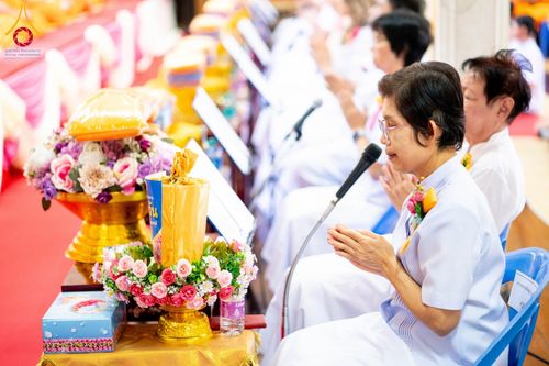 ภาพ No.197253:พิธีทอดผ้าป่าทำนุบำรุงศาสนสถาน ณ วัดอัมพวัน ตำบลบางม่วง อำเภอบางใหญ่ จังหวัดนนทบุรี ในโครงการธรรมยาตรา กตัญญูบูชา มหาปูชนียาจารย์ พระมงคลเทพมุนี(สด จนฺทสโร) พระผู้ปราบมาร อนุสรณ์สถาน 7 แห่ง ปีที่ 13 วันที่ 17 มกราคม พ.ศ. 2568