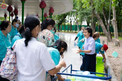 ภาพ No.145926:ชมรมจิตอาสาอนุรักษ์สิ่งแวดล้อม รับบุญทำความสะอาดบริเวณโบสถ์พระไตรปิฎก วัดพระธรรมกาย จ.ปทุมธานี วันที่ 25 กรกฎาคม พ.ศ. 2567