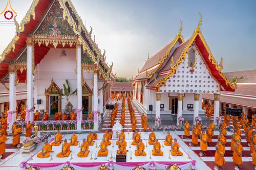 ภาพ No.111983:พิธีจุดประทีปถวายเป็นพุทธบูชา และบูชาธรรมมหาปูชนียาจารย์ พระมงคลเทพมุนี(สด จนฺทสโร) ในโครงการธรรมยาตรา กตัญญูบูชา มหาปูชนียาจารย์ พระมงคลเทพมุนี(สด จนฺทสโร) พระผู้ปราบมาร อนุสรณ์สถาน 7 แห่ง ปีที่ 12 วันที่ 14 มกราคม พ.ศ. 2567 ณ วัดสองพี่น้อง อ.สองพี่น้อง