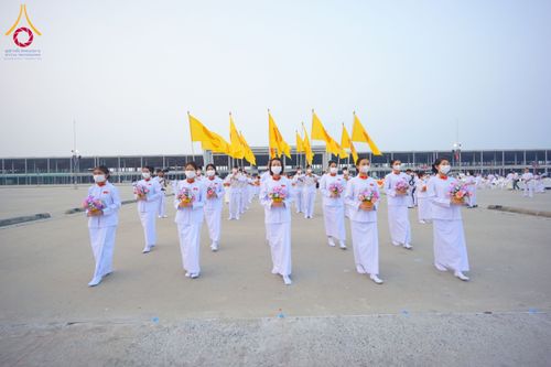 ภาพ No.63111:โครงการอุปสมบทหมู่ บูชาธรรมหลวงพ่อธัมมชโย พ.ศ.2567 ณ ลานธรรม พระมหาธรรมกายเจดีย์ วัดพระธรรมกาย วันที่ 13 เมษายน พ.ศ.2567