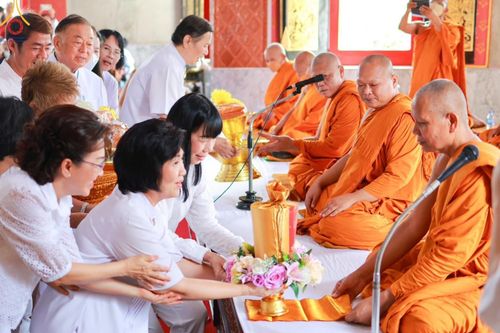 ภาพ No.172426:พิธีทอดกฐิน ณ วัดโพธิ์เรียง แขวงบ้านช่างหล่อ เขตบางกอกน้อย กรุงเทพฯ ในโครงการกฐินสามัคคีทั่วไทย 30,000 วัด บูชาธรรม 80 ปี หลวงพ่อธัมมชโย โดยคณะศิษยานุศิษย์วัดพระธรรมกาย วันที่ 20 ตุลาคม พ.ศ. 2567