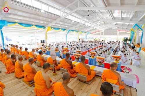 ภาพ No.173995:พิธีทอดกฐิน ศูนย์เบญจธรรม จ.ปทุมธานี ในโครงการกฐินสามัคคีทั่วไทย 30,000 วัด บูชาธรรม 80 ปี หลวงพ่อธัมมชโย โดยคณะศิษยานุศิษย์วัดพระธรรมกาย วันที่ 11 พฤศจิกายน พ.ศ. 2567