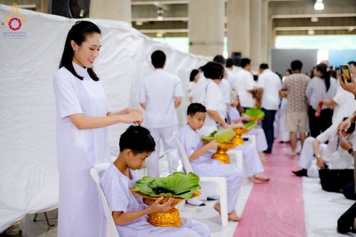 ภาพ No.143790:พิธีปลงผมยุวธรรมทายาท โครงการสามเณรโรงเรียนนานาชาติ รุ่นที่  13 ณ วิหารคด คอร์ 9 วัดพระธรรมกาย วันอาทิตย์ที่ 7 กรกฎาคม พ.ศ. 2567