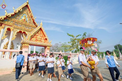 ภาพ No.200350:พิธีทอดผ้าป่าทำนุบำรุงศาสนสถาน ณ วัดผาสุการาม ตำบลบางไทรป่า อำเภอบางเลน จังหวัดนครปฐม ในโครงการธรรมยาตรา กตัญญูบูชา มหาปูชนียาจารย์ พระมงคลเทพมุนี(สด จนฺทสโร) พระผู้ปราบมาร อนุสรณ์สถาน 7 แห่ง ปีที่ 13 วันที่ 22 มกราคม พ.ศ. 2568