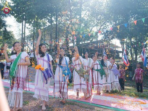 ภาพ No.175595:พิธีทอดกฐิน วัดพระธรรมจาริกบ้านต่อปล้าคี ตำบลแม่สอง อำเภอท่าสองยาง จังหวัดตาก ในโครงการกฐินสามัคคีทั่วไทย 30,000 วัด บูชาธรรม 80 ปี หลวงพ่อธัมมชโย โดยคณะศิษยานุศิษย์วัดพระธรรมกาย วันที่ 15 พฤศจิกายน พ.ศ. 2567