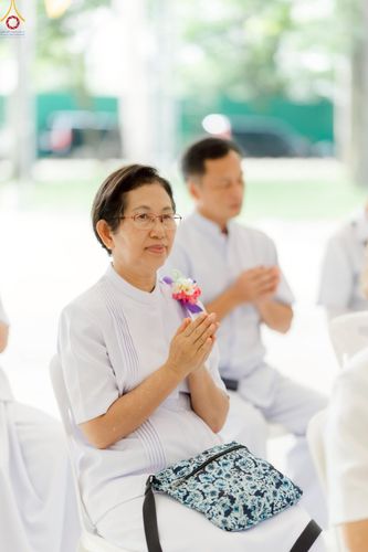 ภาพ No.227670:วันเสาร์ที่ 31 พฤษภาคม พ.ศ.2568 พิธีถวายผ้าไตรแด่สามเณรผู้เข้ารับการอุปสมบท , พิธีอุปสมบทสามเณรเตรียม DCI วัดพระธรรมกาย จ.ปทุมธานี