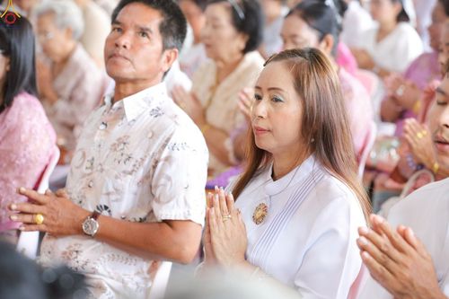 ภาพ No.251193:วันที่ 9 ตุลาคม พ.ศ. 2568 พิธีทอดกฐินสามัคคีทั่วไทย 30,000 วัด โดยคณะศิษยานุศิษย์ บูชาธรรม 81 ปี หลวงพ่อธัมมชโย ณ วัดถ้ำห้วยกลาง ตำบลเขาทะลุ อำเภอสวี จังหวัดชุมพร