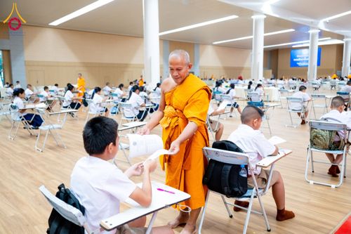 ภาพ No.177809:พิธีสอบธรรมสนามหลวง ธรรมศึกษาชั้นตรี โท เอก วันศุกร์ที่ 22 พฤศจิกายน พ.ศ. 2567 ณ สนามสอบวัดพระธรรมกาย จ.ปทุมธานี