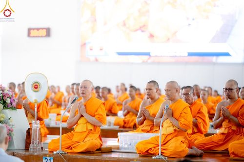 ภาพ No.174614:พิธีถวายภัตตาหารเมนูสวรรค์ เพื่อการบรรลุธรรม ณ หอฉันคุณยายอาจารย์ฯ วัดพระธรรมกาย วันที่ 23 พฤศจิกายน พ.ศ. 2567