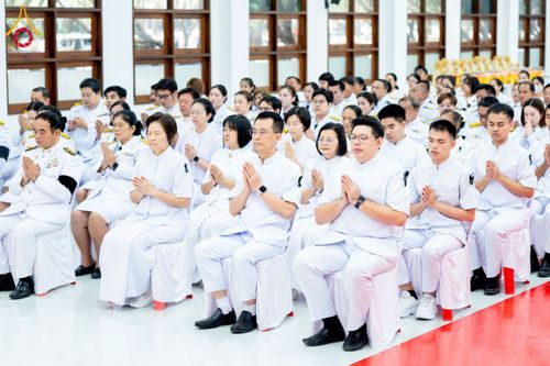 ภาพ No.275986:วันที่ 5 ธันวาคม พ.ศ. 2568 พสกนิกรอำเภอคลองหลวง พร้อมใจบำเพ็ญกุศลอุทิศถวาย “ในหลวงรัชกาลที่ 9” น้อมรำลึกในพระมหากรุณาธิคุณ เนื่องในวันคล้ายวันพระบรมราชสมภพ วันชาติ และวันพ่อแห่งชาติ ณ อาคารปลูกศรัทธา 2 วัดพระธรรมกาย อำเภอคลองหลวง จังหวัดปทุมธานี