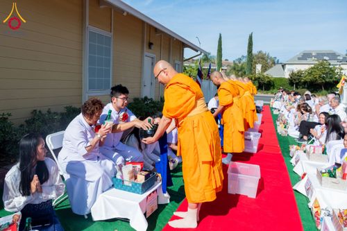 ภาพ No.174982:พิธีทอดกฐิน วัดพระธรรมกายซิลิคอนวัลเลย์ มลรัฐแคลิฟอร์เนีย ประเทศสหรัฐอเมริกา บูชาธรรม 80 ปี หลวงพ่อธัมมชโย โดยคณะศิษยานุศิษย์วัดพระธรรมกาย วันที่ 27 ตุลาคม พ.ศ. 2567