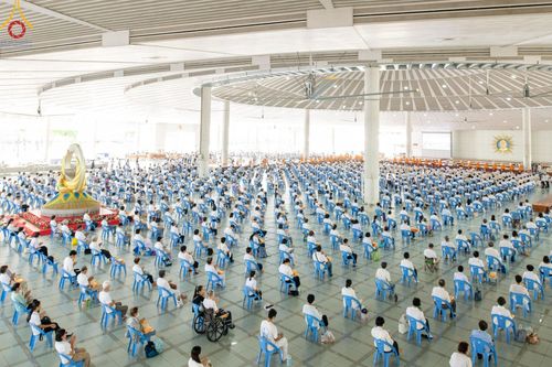 ภาพ No.211042:วันพฤหัสบดีที่ 13 มีนาคม พ.ศ. 2568  กิจกรรมวันพระ ขึ้น 15 ค่ำ เดือน 4 พิธีบุพเปตพลี ครั้งที่ 160 และ พิธีฉลองชัยสวดธัมจักรกัปปวัตนสูตร ครบ 7,196,000,000 จบ ณ วัดพระธรรมกาย