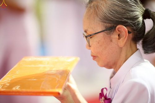 ภาพ No.240664:วันพุธที่ 27 สิงหาคม พ.ศ. 2568 พิธีทอดผ้าป่าเพื่อสร้างอาคาร  82 ปี หลวงพ่อธัมมชโย สมทบกฐินวัดพระธรรมกาย และกฐิน 30,000 วัดทั่วประเทศ ครั้งที่ 1